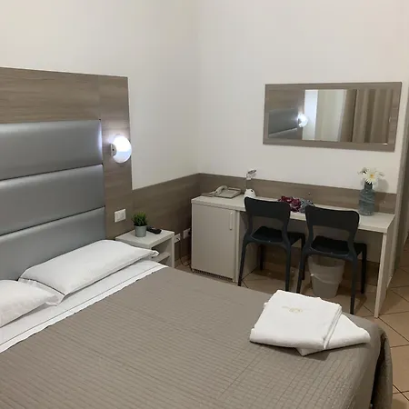 Siro Hotel 2*