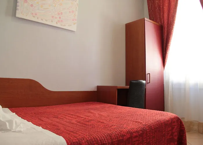Siro Hotel 2*