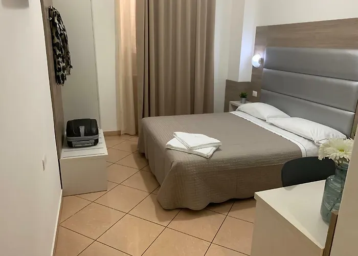 Siro Hotel 2*