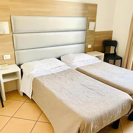 Siro Hotel 2*