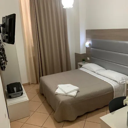 Siro Hotel 2*