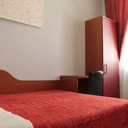 Siro Hotel 2*